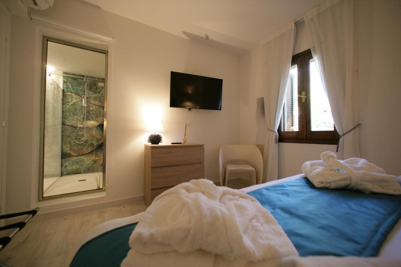 Geco Di Giada Art Suites - Adult Only 罗通多港 外观 照片